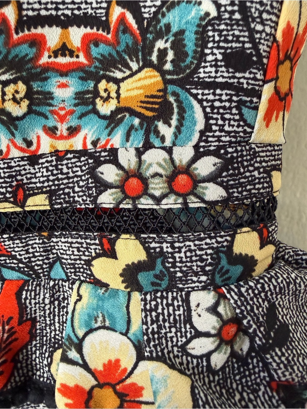 Laundry by Shelli Segal Studded Floral Ruffle Mini Dress 2 - Picture 6 of 9